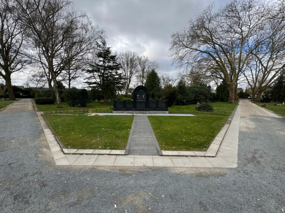 Gemeinschaftsgrab Urne - Friedhof Bochum-Riemke